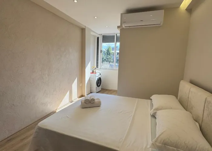 Prayla Luxury 21 Apartment *