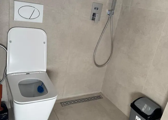 Prayla Luxury 21 地拉那